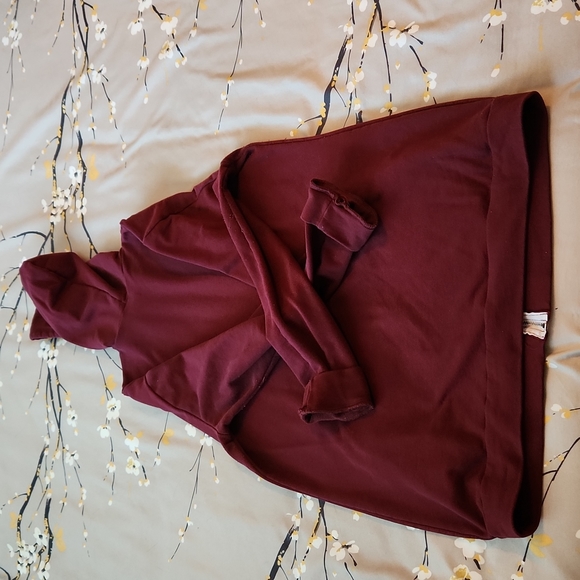 Basic Hoodie - Picture 4 of 5